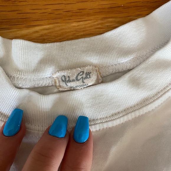 Brandy Melville t shirt - Picture 2 of 3